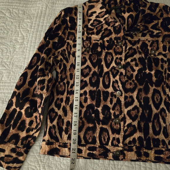 Leopard print Jacket - Picture 9 of 13
